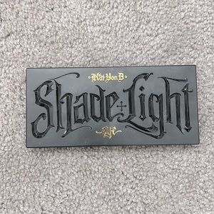 Kat Von D Shade & Light Eye Palette